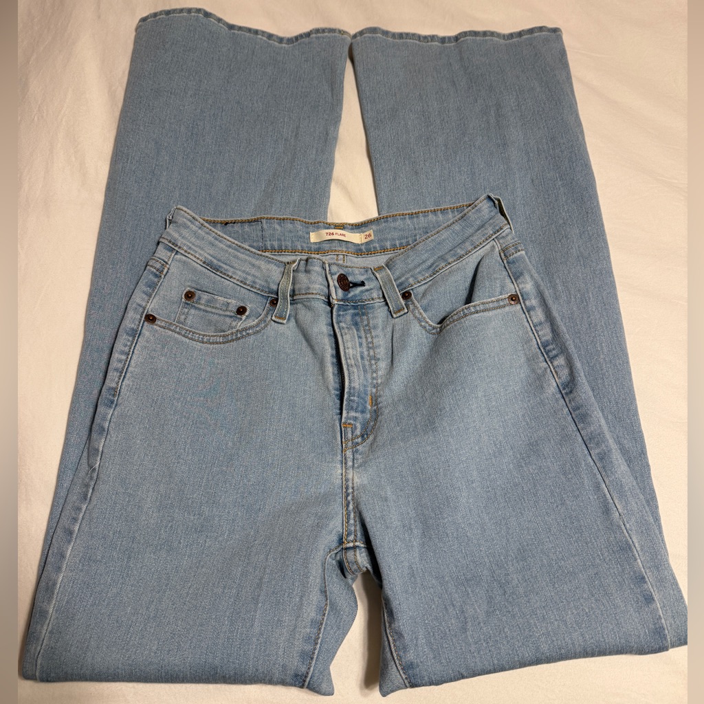 Levis 726 Flare